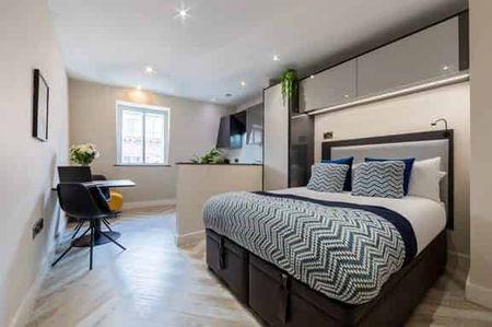 Platinum Studio - Photo 4