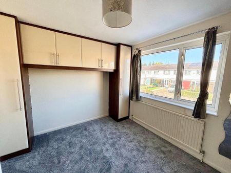 3 bedroom semi-detached house to rent - Photo 2