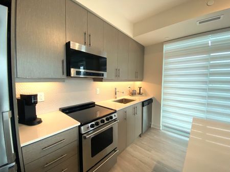 For Lease - 212 King William Street Unit# 903, Hamilton, Ontario - Photo 2