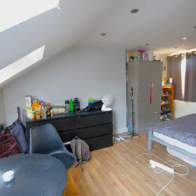 1 bedroom in a house share to rent - Photo 1