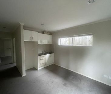 Granny Flat Close to Amenities - Photo 1