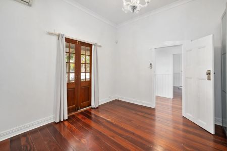 7 Grafton Road, Bayswater. - Photo 5