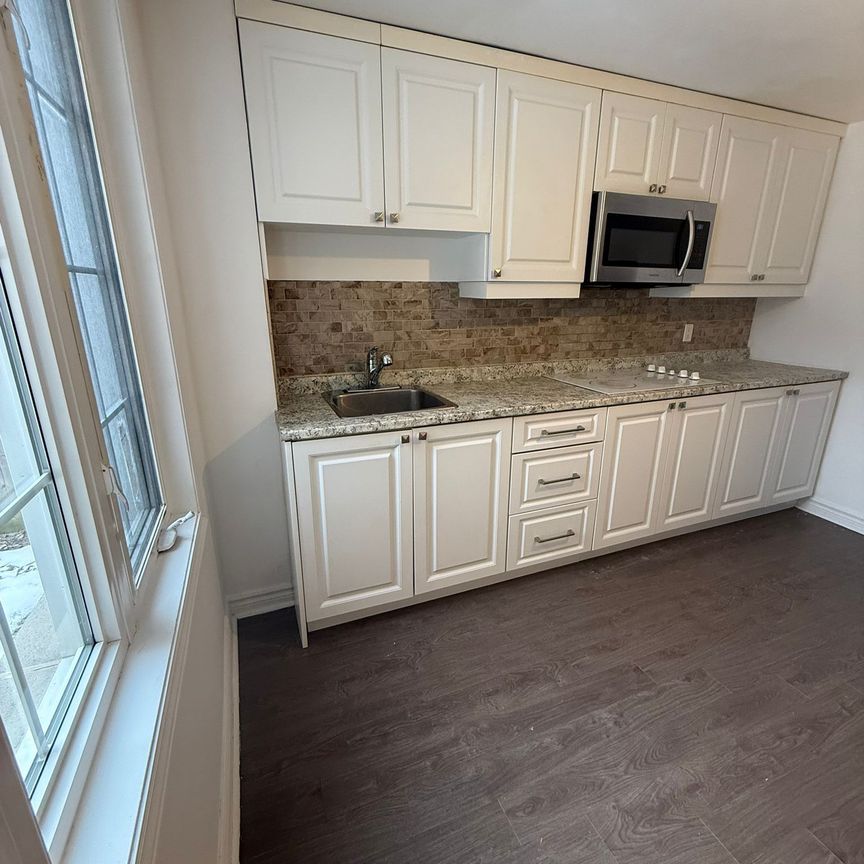 For Lease - 328 Rita's Avenue Unit# Basement, Newmarket, Ontario - Photo 1