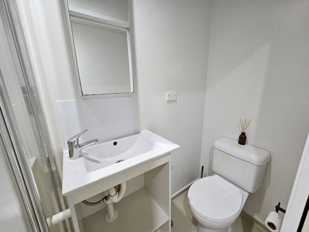 Neat and Fresh Apartment at Whitaker - Photo 5