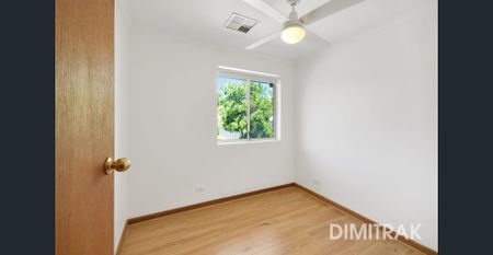 Updated, City Fringe 3 BEDROOM TOWNHOUSE - Photo 2