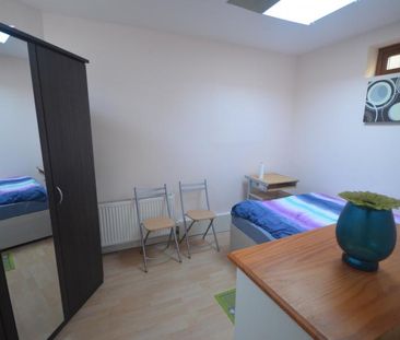 1 bedroom flat to rent - Photo 6