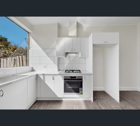 99a Riversdale Road, Hawthorn, Vic 3122 - Photo 1