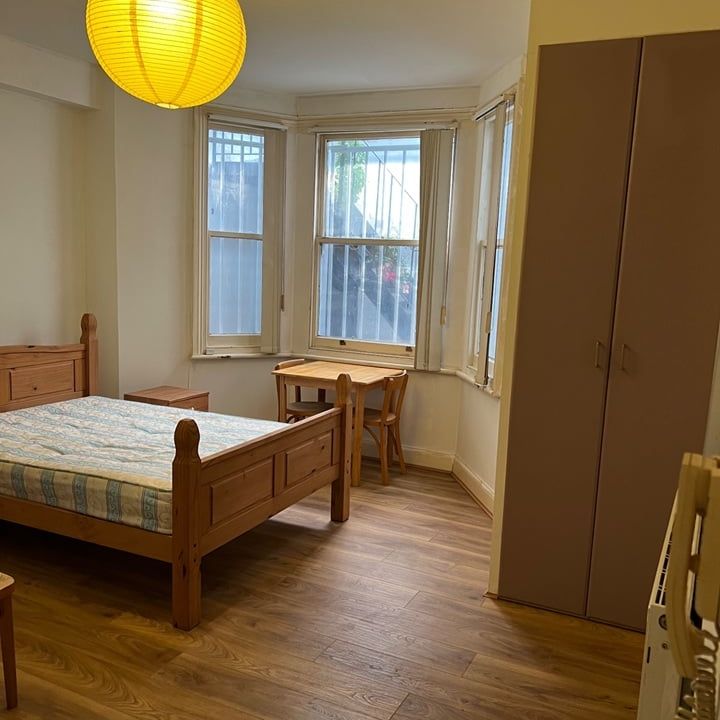 Studio Flat, Charleville Rd, W14 - Photo 1