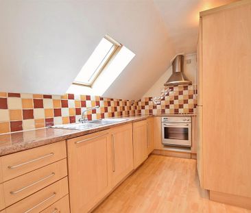 2 bedroom flat to rent - Photo 3