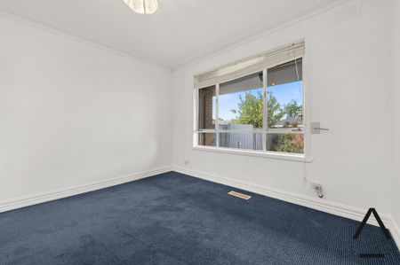 2/44 Ford Avenue, Sunshine North VIC 3020 - House For Rent | Domain - Photo 3