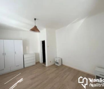 Pronájem bytu 1+1 nedaleko centra Olomouce, ul. Husitská - Fotografie 2