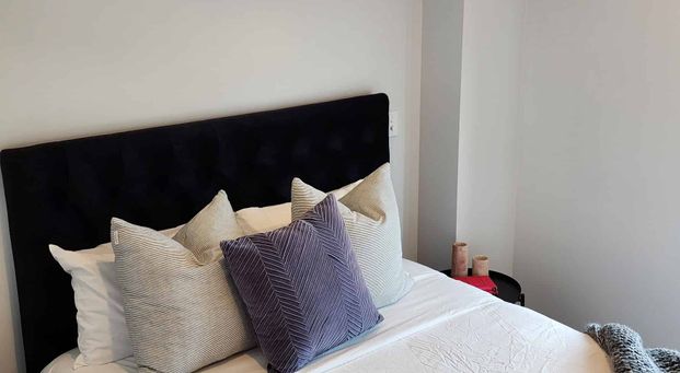 Near New. All Bills Included. Short Stays Welcome! - Photo 1