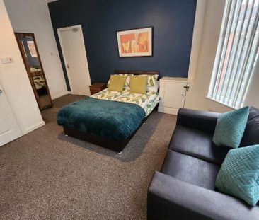 1 bedroom in a house share to rent - Photo 5