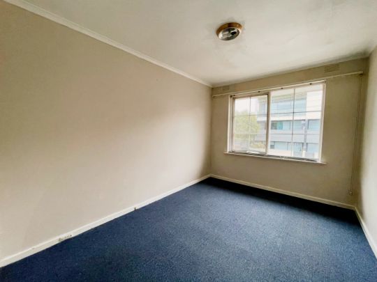 11/24 Lillimur Road, Ormond, Melbourne - Photo 1