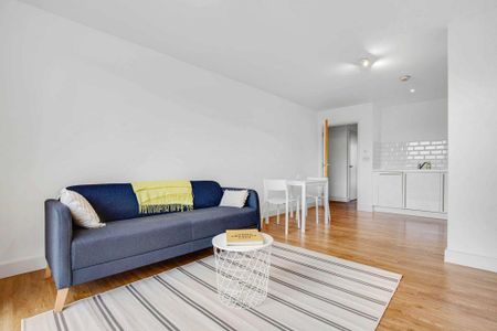 2 bedroom flat to rent - Photo 3