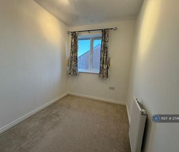 3 bedroom semi-detached house to rent - Photo 3