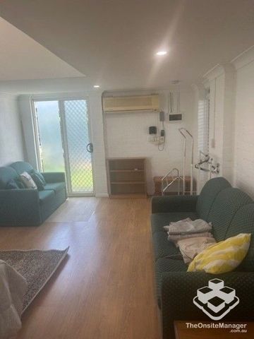 Newly Renovated Studio in Bundall - Photo 3