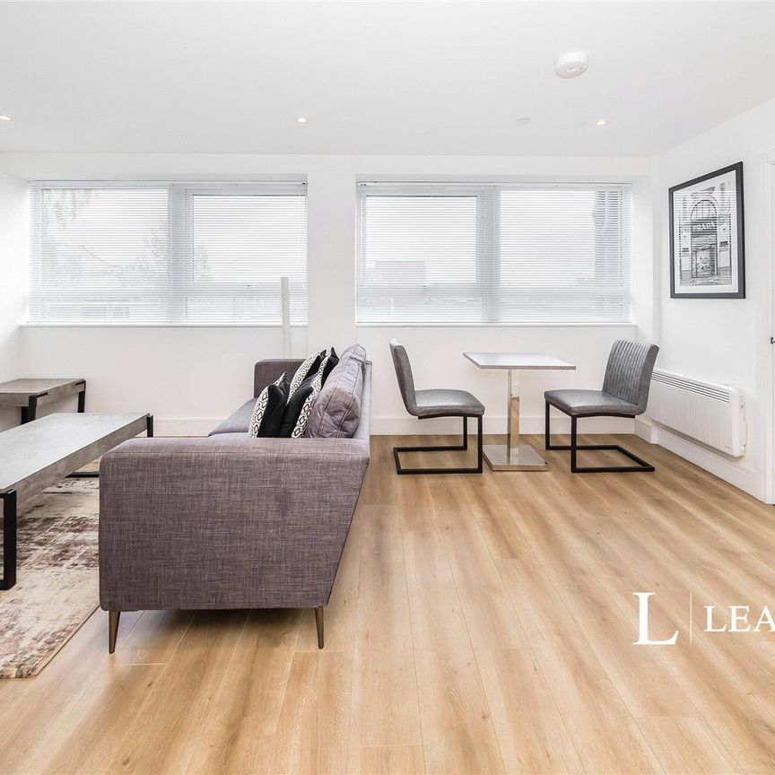 1 bedroom apartment to rent Wood Street, East Grinstead, West Sussex, RH19 - Photo 1