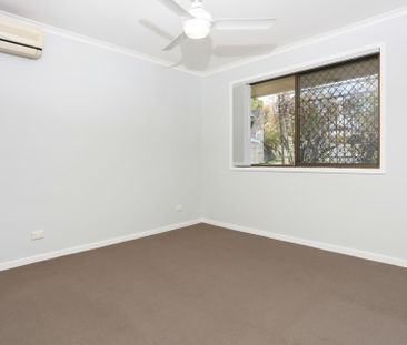 Renovated 3-Bed Home with Large Workshop & Outdoor Living! - Photo 4