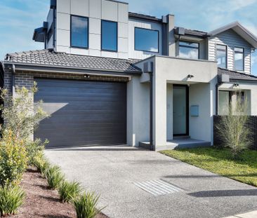 Brand New Fully Furnished Coastal Home - Photo 4