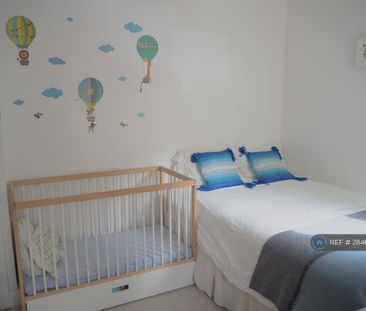 2 bedroom flat to rent - Photo 4