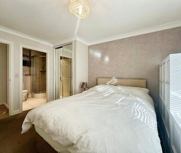 2 bedroom flat to rent - Photo 4