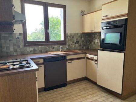 Location Maison 4 pièces 84m² DARDILLY 69570 - Photo 5