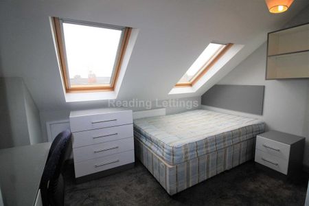 5 bedroom terraced house to rent - Photo 2
