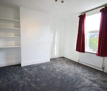 3 bedroom end of terrace house to rent - Photo 5