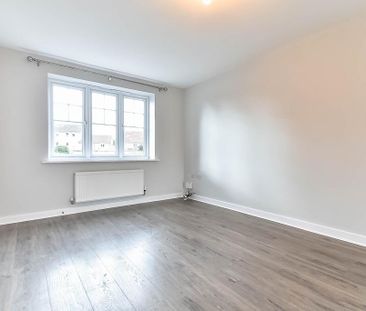 3 bedroom end of terrace house to rent - Photo 4