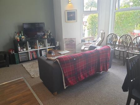 2 bedroom flat to rent - Photo 3
