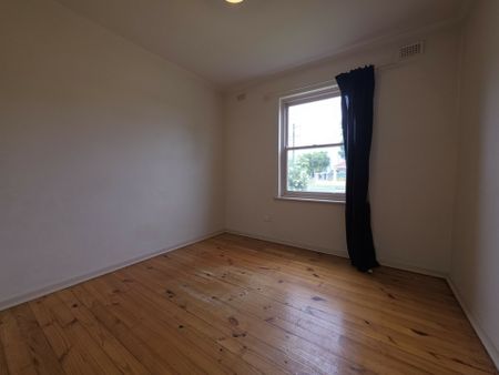 Convenient Living in the Heart of Findon - Photo 3