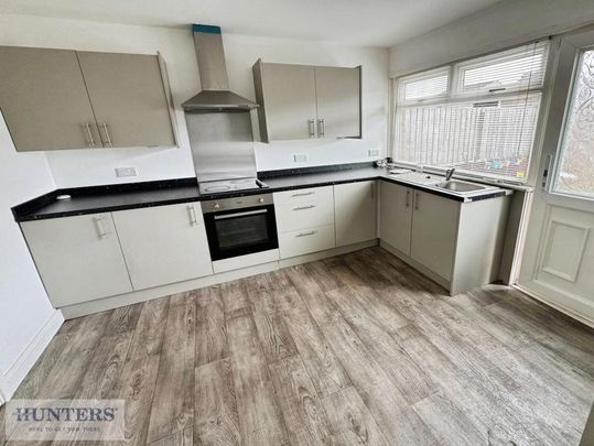 3 bedroom end of terrace house to rent - Photo 1