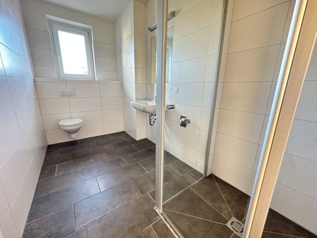 Perfekt aufgeteilte, sonnige 2-Zimmer-Wohnung mit Balkon und KFZ-Abstellplatz in einem modernen Neubau – Provisionsfrei - Foto 2