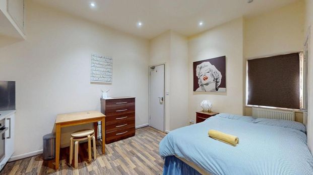 Studio to rent - Photo 1