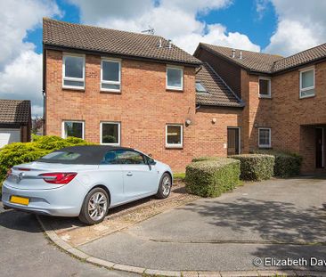 Framlingham Grove, Kenilworth - Photo 2