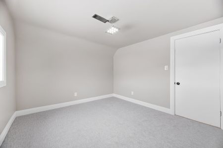 For Lease - 4445 Simcoe Street, Niagara Falls, Ontario - Photo 2