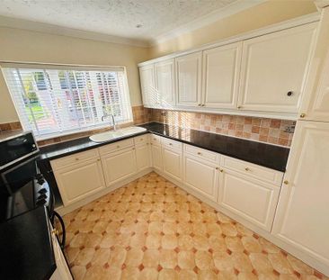 2 bedroom detached house to rent - Photo 3