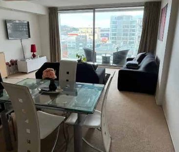 Prime Location + Sun + Style – Fully Furnished - Photo 1