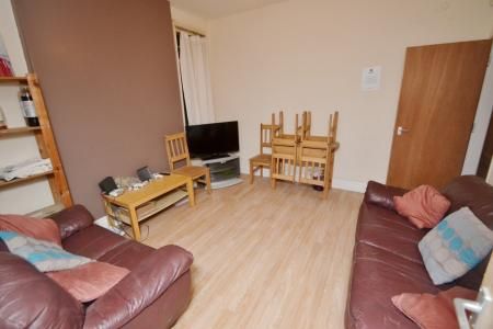 Trinity Avenue, Lenton, Nottingham, NG7 - Photo 1