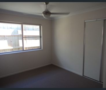 Modern Glenvale Unit - Photo 2