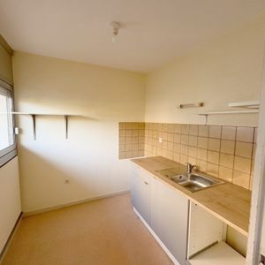 Location Appartement 1 pièce 32m² ANGERS 49000 - Photo 2