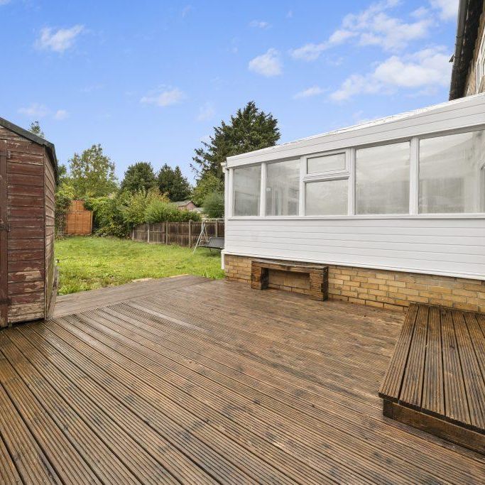 3 bedroom semi-detached house to rent - Photo 1