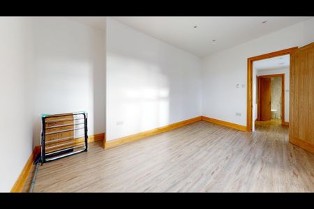 1 Bed Flat, Kingston Road, SW20 - Photo 2