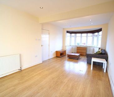 4 bedroom terraced house to rent - Photo 4