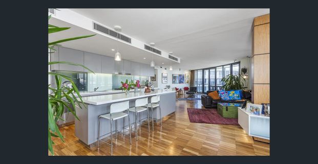 Unfurnished: 3 Bed, 4 Bathrooms, with a private balcony ready for you! - Photo 1