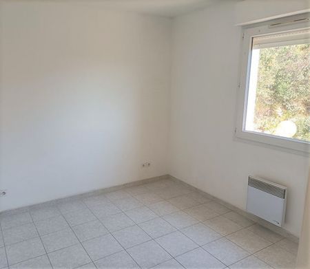 NIMES VACQUEROLLES - APT TYPE 3 58.36 M2 AVEC TERRASSE ET PARKING - Photo 2