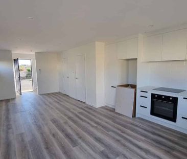 Lovely Apartment - Walking distance to town - Photo 2