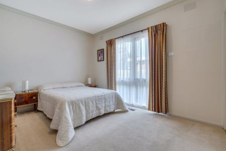 24 Collinson Street, Keilor Park VIC 3042 - House For Rent | Domain - Photo 4