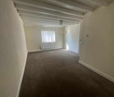 3 bedroom end of terrace house to rent - Photo 6